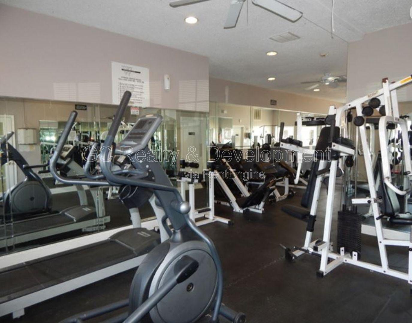 *** 1 BDRM / SS APPL INCL / LAUNDRY IN UNIT / 1 PARKING SPOT / TENANT PAYS GAS & ELECTRIC *** property image