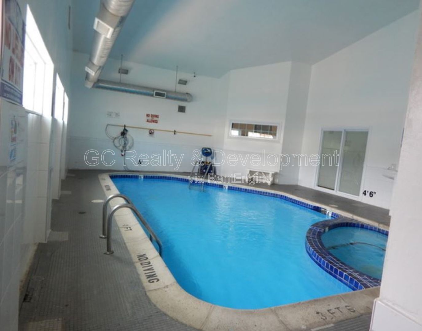 *** 1 BDRM / SS APPL INCL / LAUNDRY IN UNIT / 1 PARKING SPOT / TENANT PAYS GAS & ELECTRIC *** property image