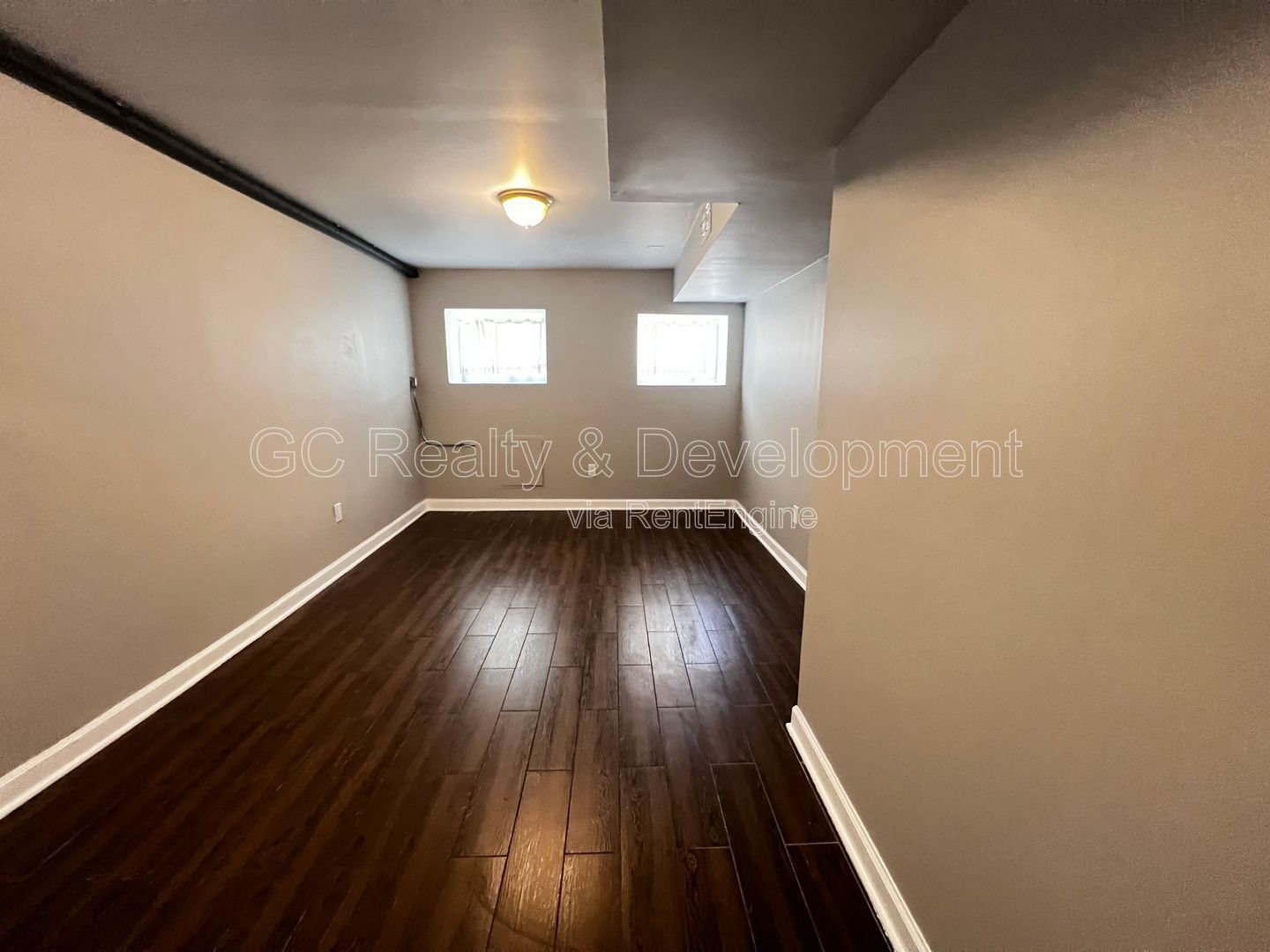 *** COMING SOON 07/15/26! / 3 BDRMS - 2 BTH / CENTRAL AIR / SS APPL / FREE LAUNDRY IN BUILDING *** property image