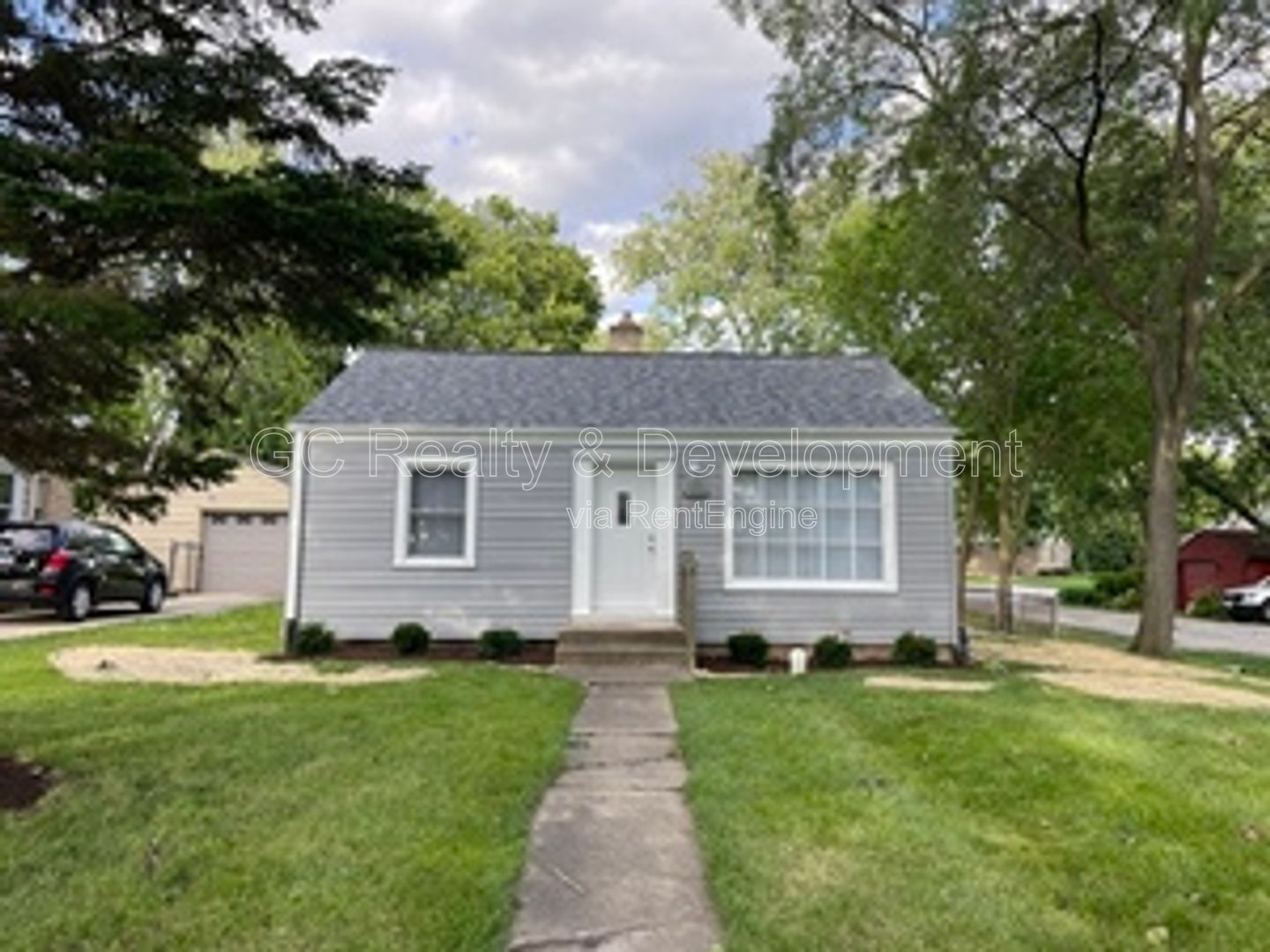 *** DOWNERS GROVE / COMPLETELY UPDATED RANCH / FULL BSMT / 2 CAR GARAGE *** property image