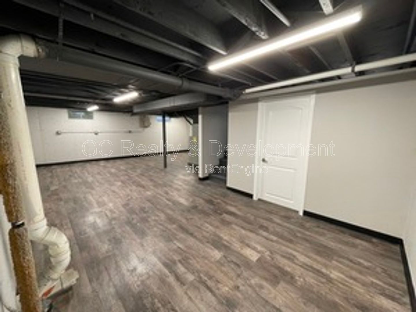 *** DOWNERS GROVE / COMPLETELY UPDATED RANCH / FULL BSMT / 2 CAR GARAGE *** property image
