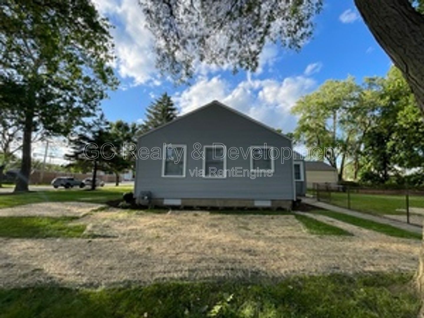 *** DOWNERS GROVE / COMPLETELY UPDATED RANCH / FULL BSMT / 2 CAR GARAGE *** property image