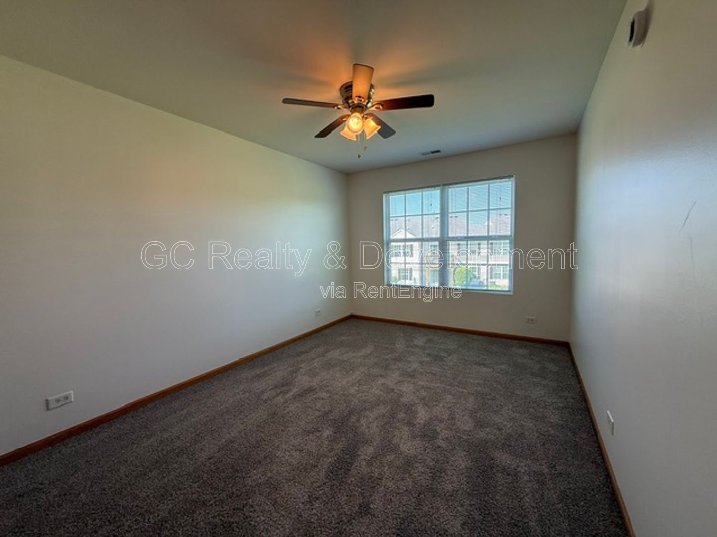 *** 3BR - 2.5BA / APPLIANCES INCLUDED / GARAGE / IN-UNIT LAUNDRY / PET FRIENDLY *** property image
