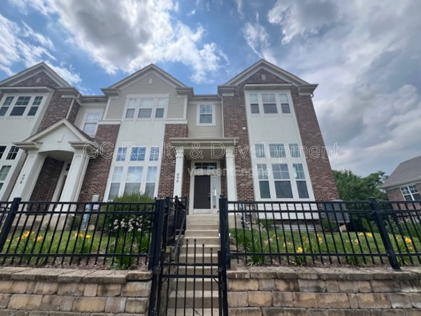 ***COMING SOON 8-1-26! / 3BDRM - 2.5BTH / END UNIT / SS APPLIANCES / 2ND FLOOR LAUNDRY / LOWER-LEVEL BONUS ROOM*** property image
