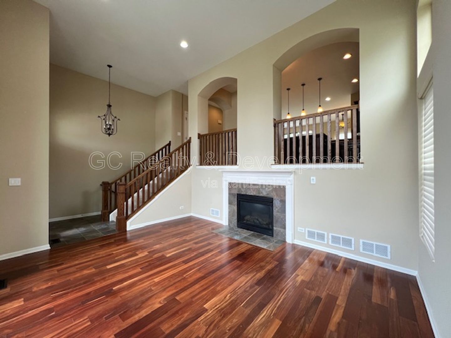 ***COMING SOON 8-1-26! / 3BDRM - 2.5BTH / END UNIT / SS APPLIANCES / 2ND FLOOR LAUNDRY / LOWER-LEVEL BONUS ROOM*** property image