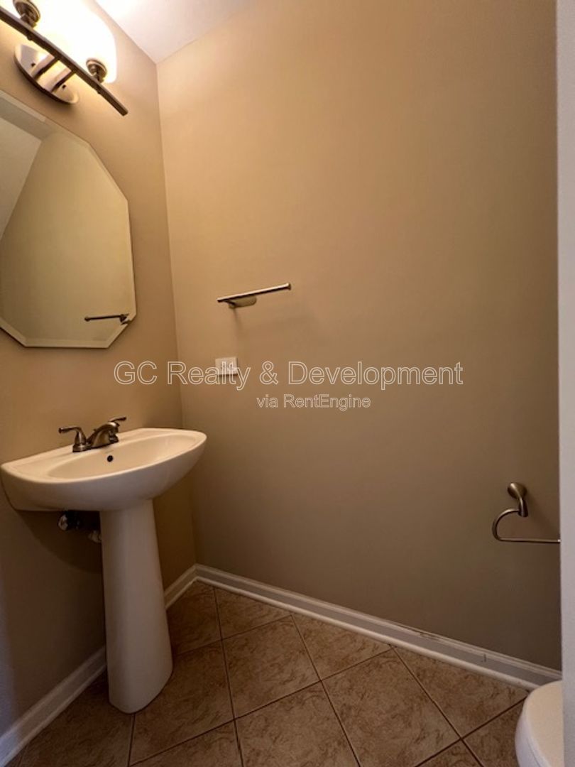 ***COMING SOON 8-1-26! / 3BDRM - 2.5BTH / END UNIT / SS APPLIANCES / 2ND FLOOR LAUNDRY / LOWER-LEVEL BONUS ROOM*** property image