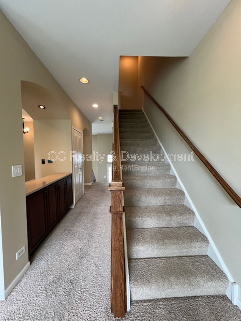 ***COMING SOON 8-1-26! / 3BDRM - 2.5BTH / END UNIT / SS APPLIANCES / 2ND FLOOR LAUNDRY / LOWER-LEVEL BONUS ROOM*** property image