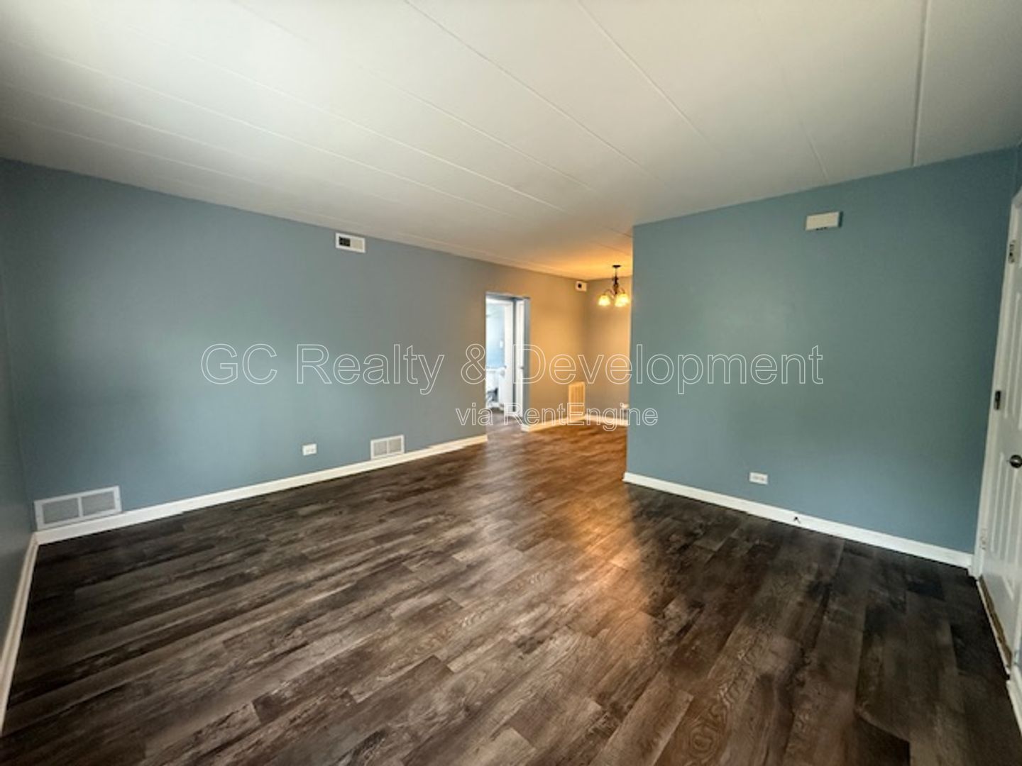 *** FULLY UPDATED / 1 BDRM / FIRST FLOOR UNIT / NEW APPLIANCES INCL / ONE PARKING SPACE*** property image
