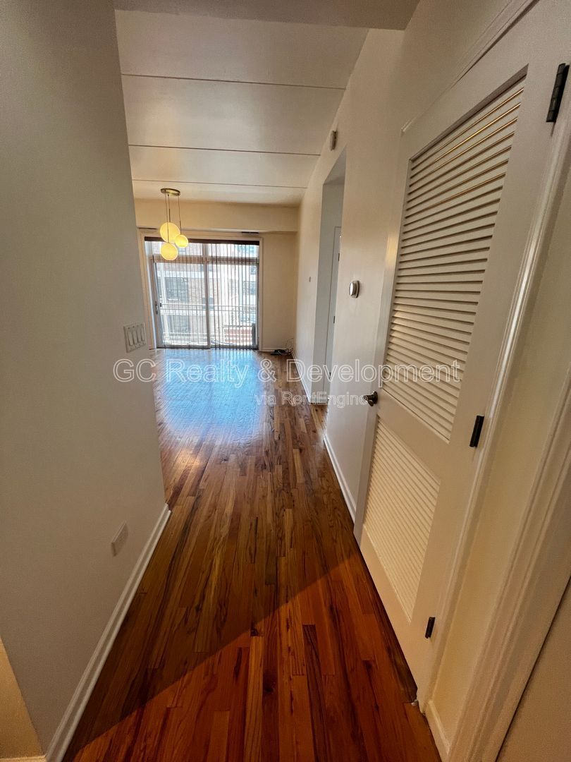 *** COMING SOON 8/15/26! / LUXURY LIVING IN THE HEART OF FULTON MARKET / SPACIOUS 2 BDRM - 2 BTH W/ MODERN UPDATES*** property image