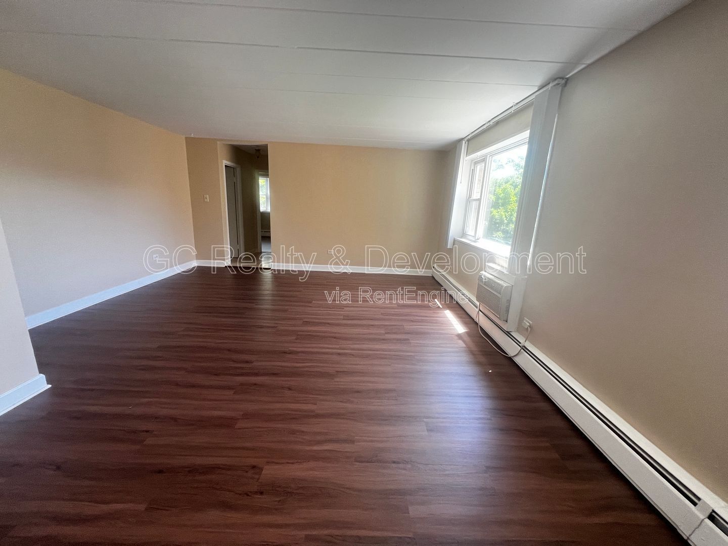***AVAILABLE 8-15-26! / TOP FLOOR / TENANT PAYS ELECTRIC ONLY / 2 BDRM - 1 BTH / APPL INCL / LAUNDY IN BUILDING*** property image