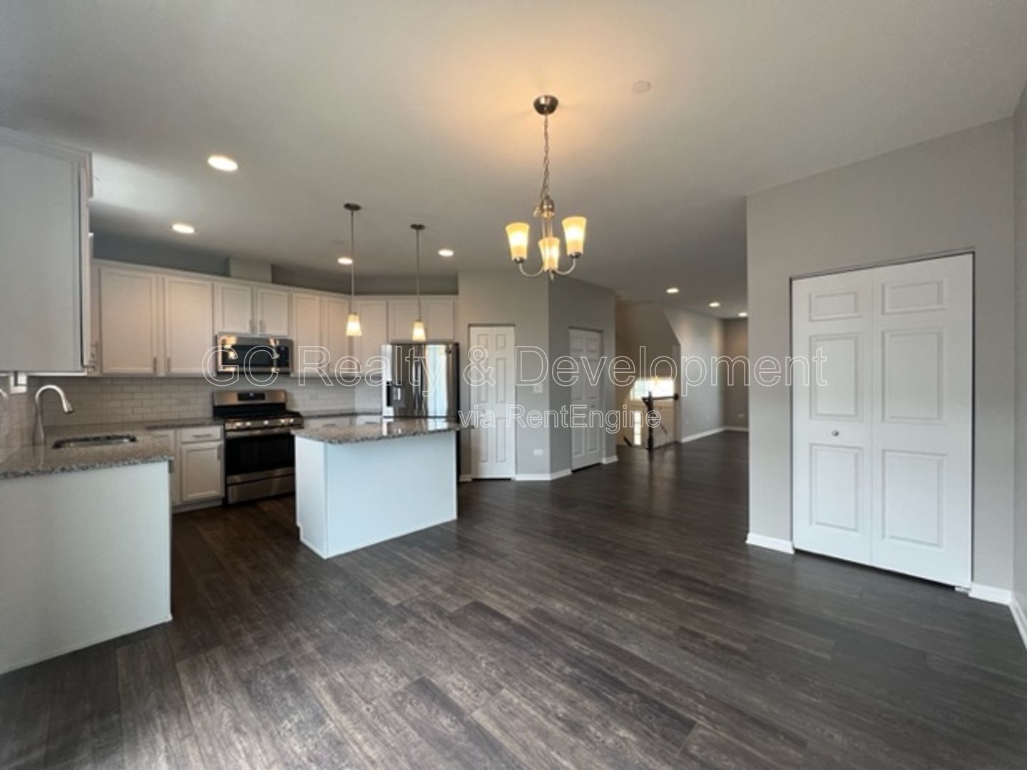 *** NEWER CONTRUCTION / EMERSON PARK / CENTRAL AIR / FINISHED LOWER LEVER / SS APPLIANCES / ATTACHED GARAGE *** property image