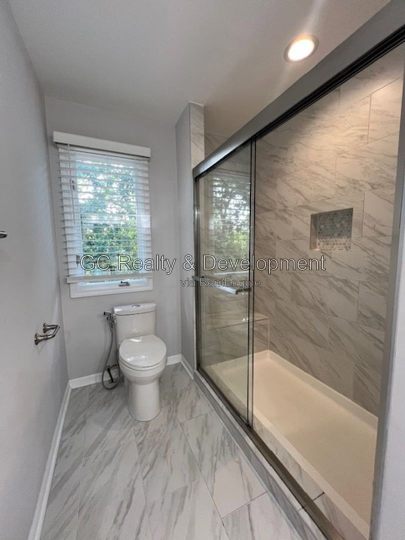 *** RECENTLY UPDATED / SS APPLIANCES / LARGE YARD / FINISHED BASEMENT / CENTRAL AIR / ATTACHED GARAGE *** property image