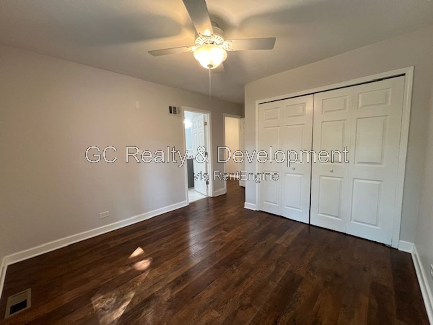 *** RECENTLY UPDATED / SS APPLIANCES / LARGE YARD / FINISHED BASEMENT / CENTRAL AIR / ATTACHED GARAGE *** property image