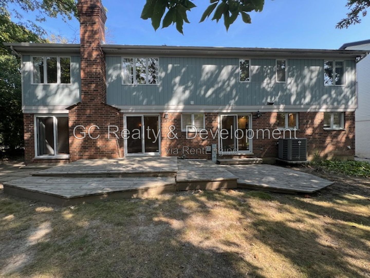 *** RECENTLY UPDATED / SS APPLIANCES / LARGE YARD / FINISHED BASEMENT / CENTRAL AIR / ATTACHED GARAGE *** property image