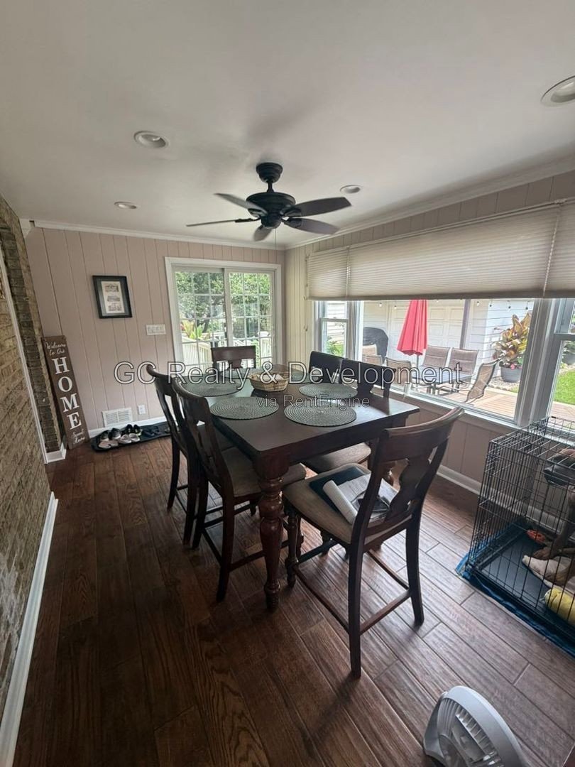 *** RECENTLY UPDATED / BACKYARD DECK / GARAGE / SS APPLIANCES / CENTRAL AIR / FINISHED BASEMENT *** property image