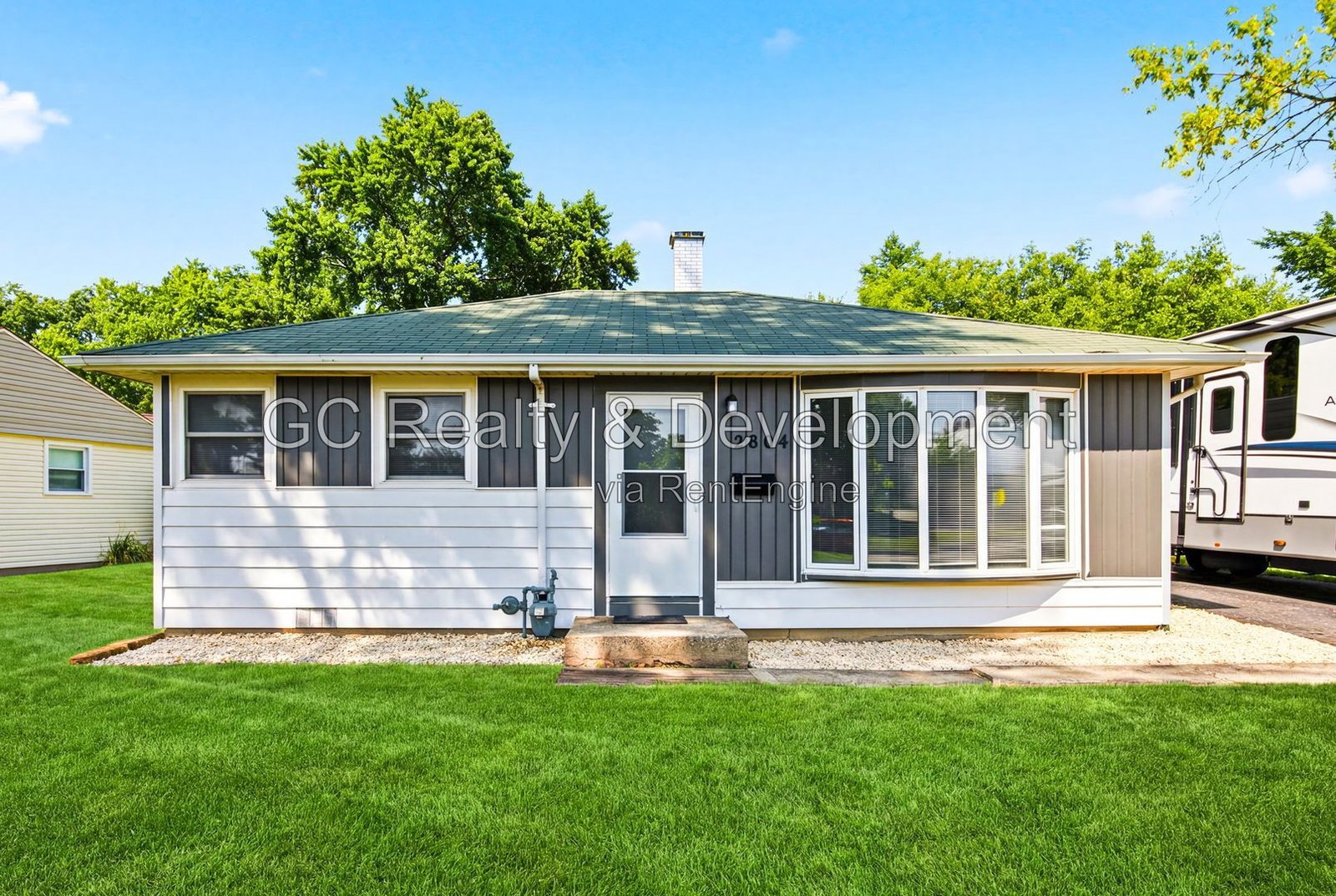 *** FULL REHAB / 2 BDRM / CENTRAL AC / DETACHED 2.5 CAR GARAGE / FENCED YARD / PET FRIENDLY *** property image