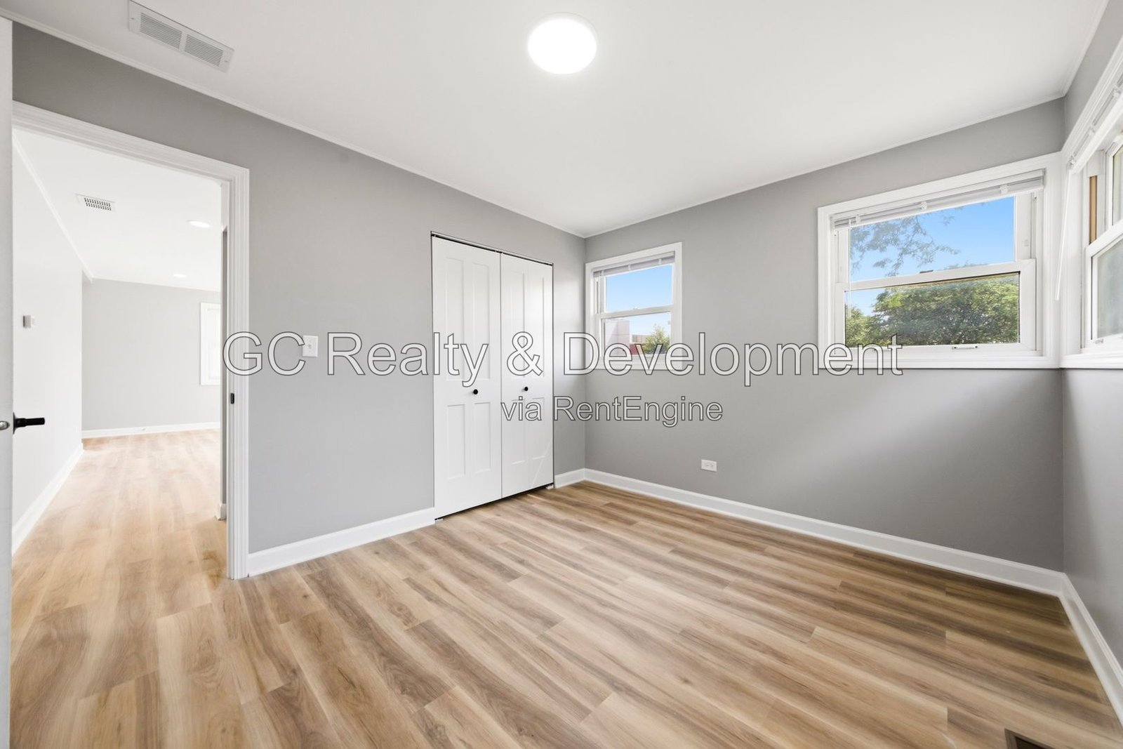 *** FULL REHAB / 2 BDRM / CENTRAL AC / DETACHED 2.5 CAR GARAGE / FENCED YARD / PET FRIENDLY *** property image