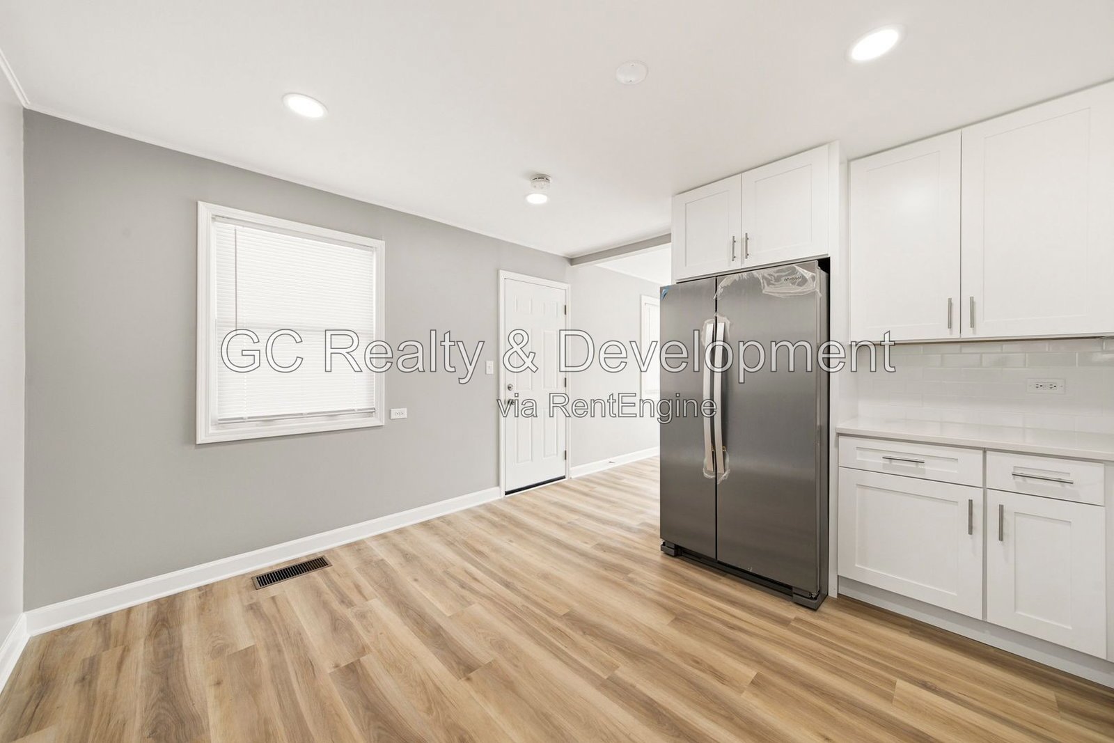 *** FULL REHAB / 2 BDRM / CENTRAL AC / DETACHED 2.5 CAR GARAGE / FENCED YARD / PET FRIENDLY *** property image