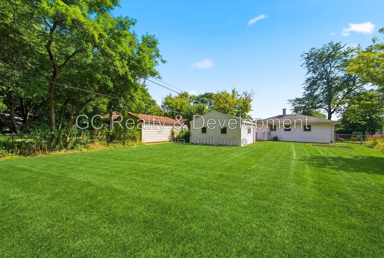 *** FULL REHAB / 2 BDRM / CENTRAL AC / DETACHED 2.5 CAR GARAGE / FENCED YARD / PET FRIENDLY *** property image