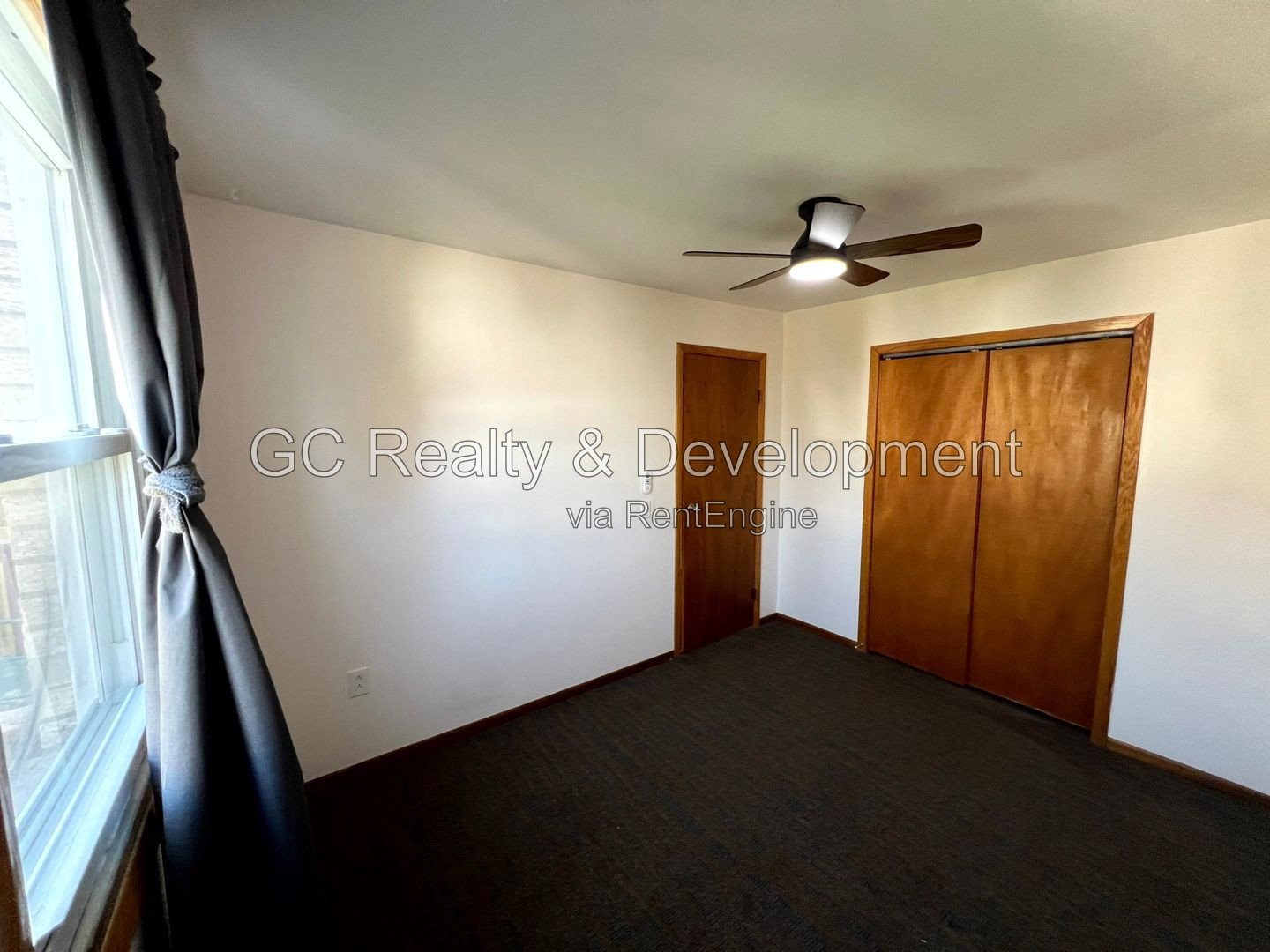 *** 3BR-2BA / GARAGE / CENTRAL AIR / LAUNDRY ON SITE / PAY ELECTRIC ONLY *** property image
