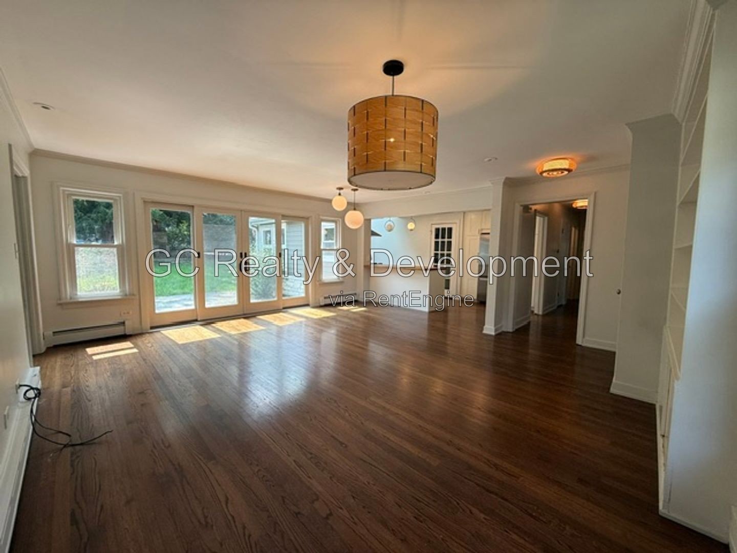 *** 3BR-2BA / HARDWOOD FLOORS / SS APPLIANCES / IN-UNIT LAUNDRY / CENTRAL AIR / ATTACHED GARAGE *** property image
