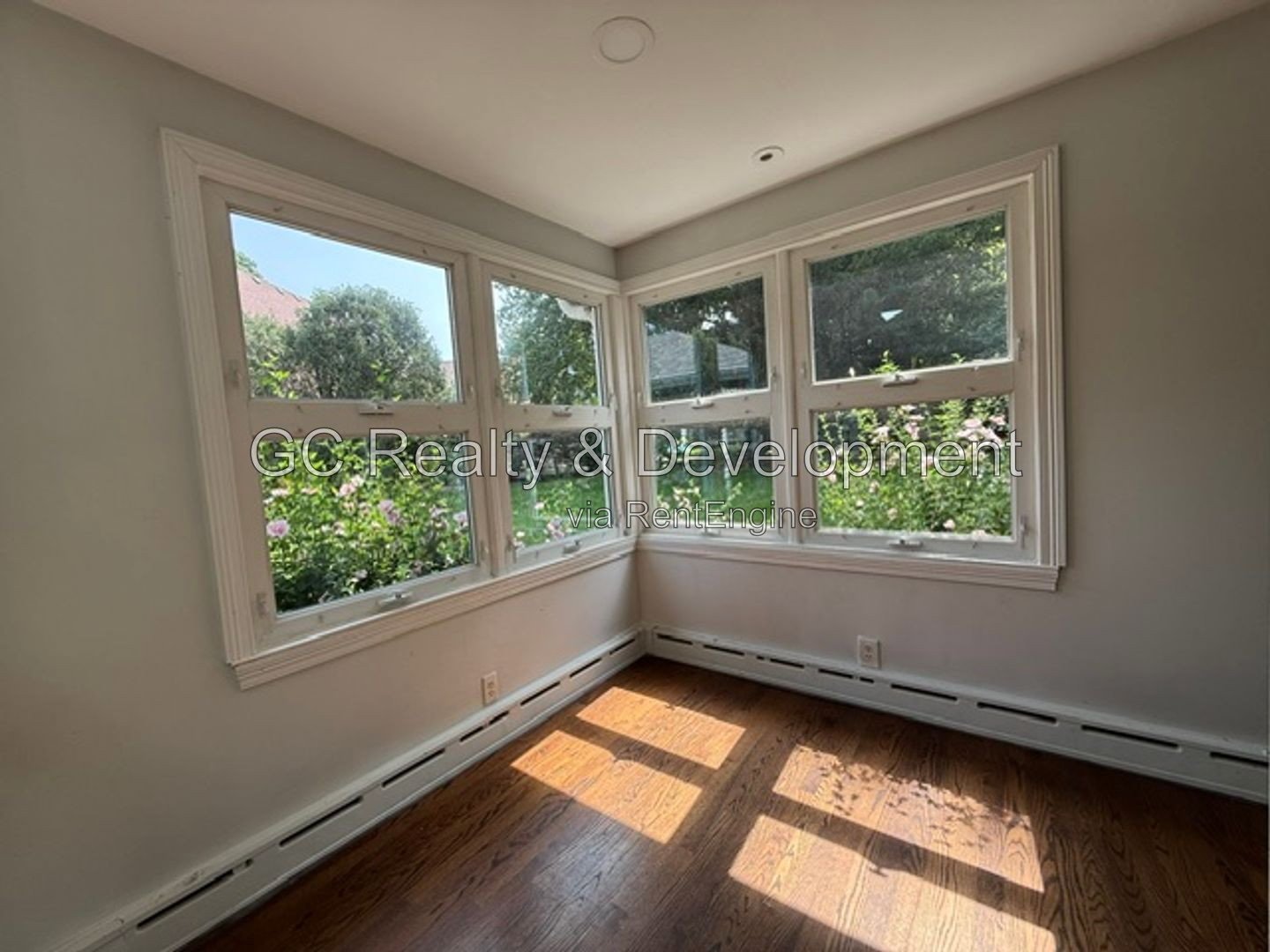 *** 3BR-2BA / HARDWOOD FLOORS / SS APPLIANCES / IN-UNIT LAUNDRY / CENTRAL AIR / ATTACHED GARAGE *** property image