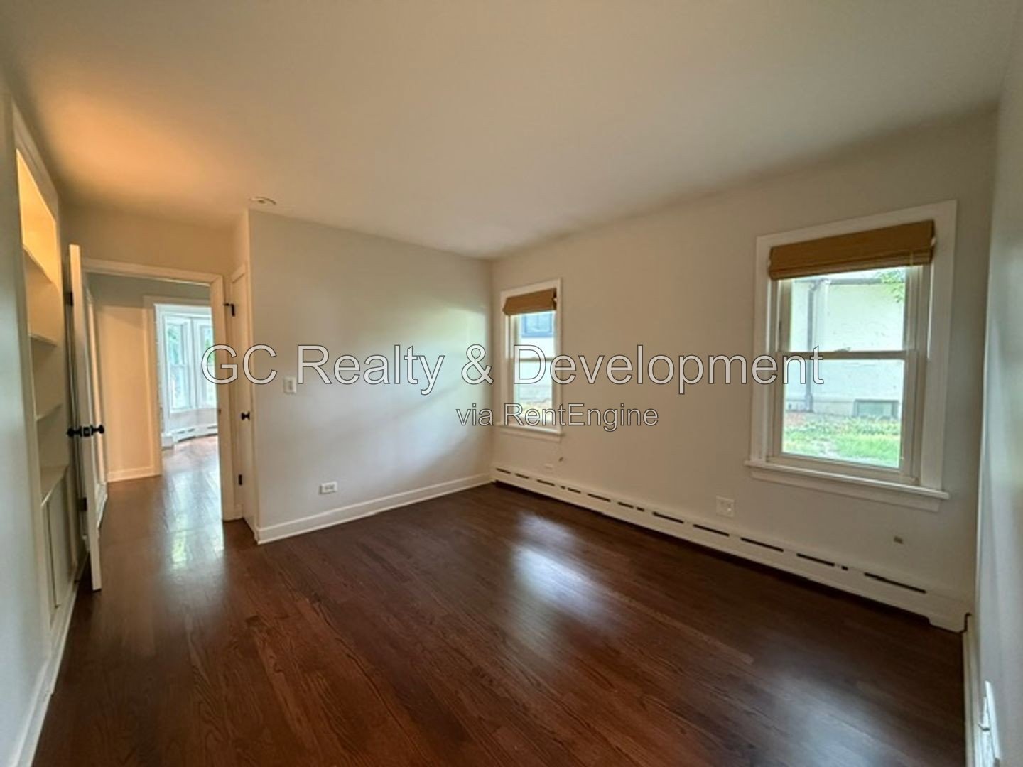 *** 3BR-2BA / HARDWOOD FLOORS / SS APPLIANCES / IN-UNIT LAUNDRY / CENTRAL AIR / ATTACHED GARAGE *** property image