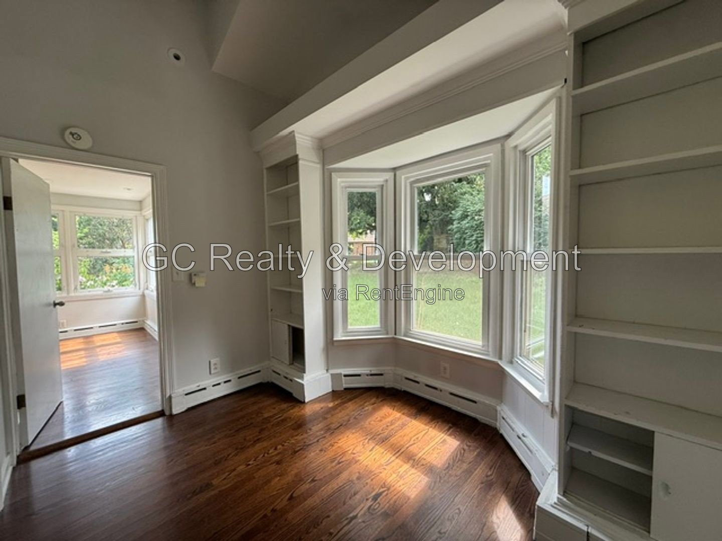 *** 3BR-2BA / HARDWOOD FLOORS / SS APPLIANCES / IN-UNIT LAUNDRY / CENTRAL AIR / ATTACHED GARAGE *** property image