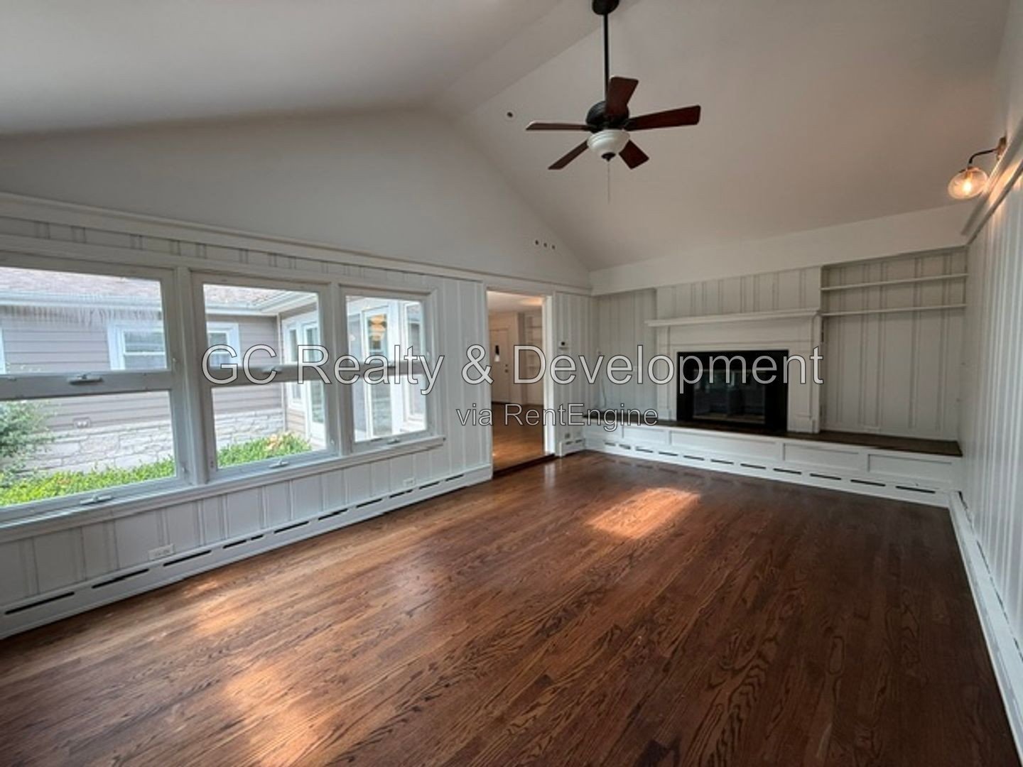 *** 3BR-2BA / HARDWOOD FLOORS / SS APPLIANCES / IN-UNIT LAUNDRY / CENTRAL AIR / ATTACHED GARAGE *** property image