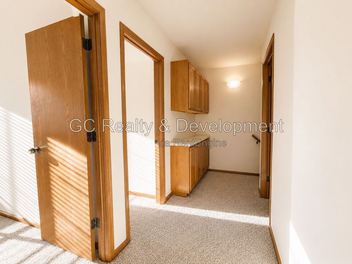 *** 3BR, 2BA / ATTACHED GARAGE / SS APPLIANCES / CENTRAL AIR / FINISHED BASEMENT *** property image