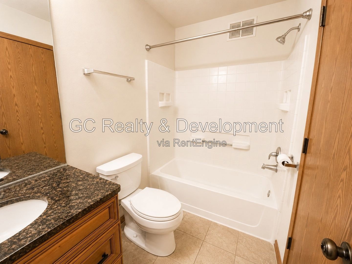 *** 3BR, 2BA / ATTACHED GARAGE / SS APPLIANCES / CENTRAL AIR / FINISHED BASEMENT *** property image
