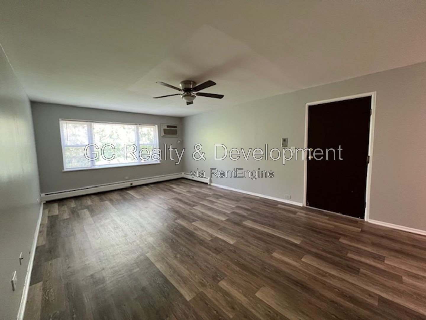 *** WESTMONT / 1BR-1BA / SS APPLIANCES / PARKING INCLUDED / PET FRIENDLY / TENANT PAYS ELECTRIC ONLY / LAUNDRY ON SITE *** property image