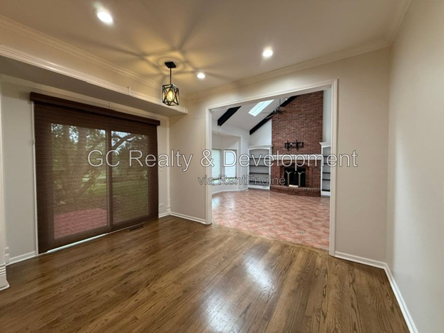 ***   COMING SOON 8/15/26!  / HARDWOOD FLOORS / CENTRAL AC / LAKE VIEWS / LARGE CLOSETS *** property image