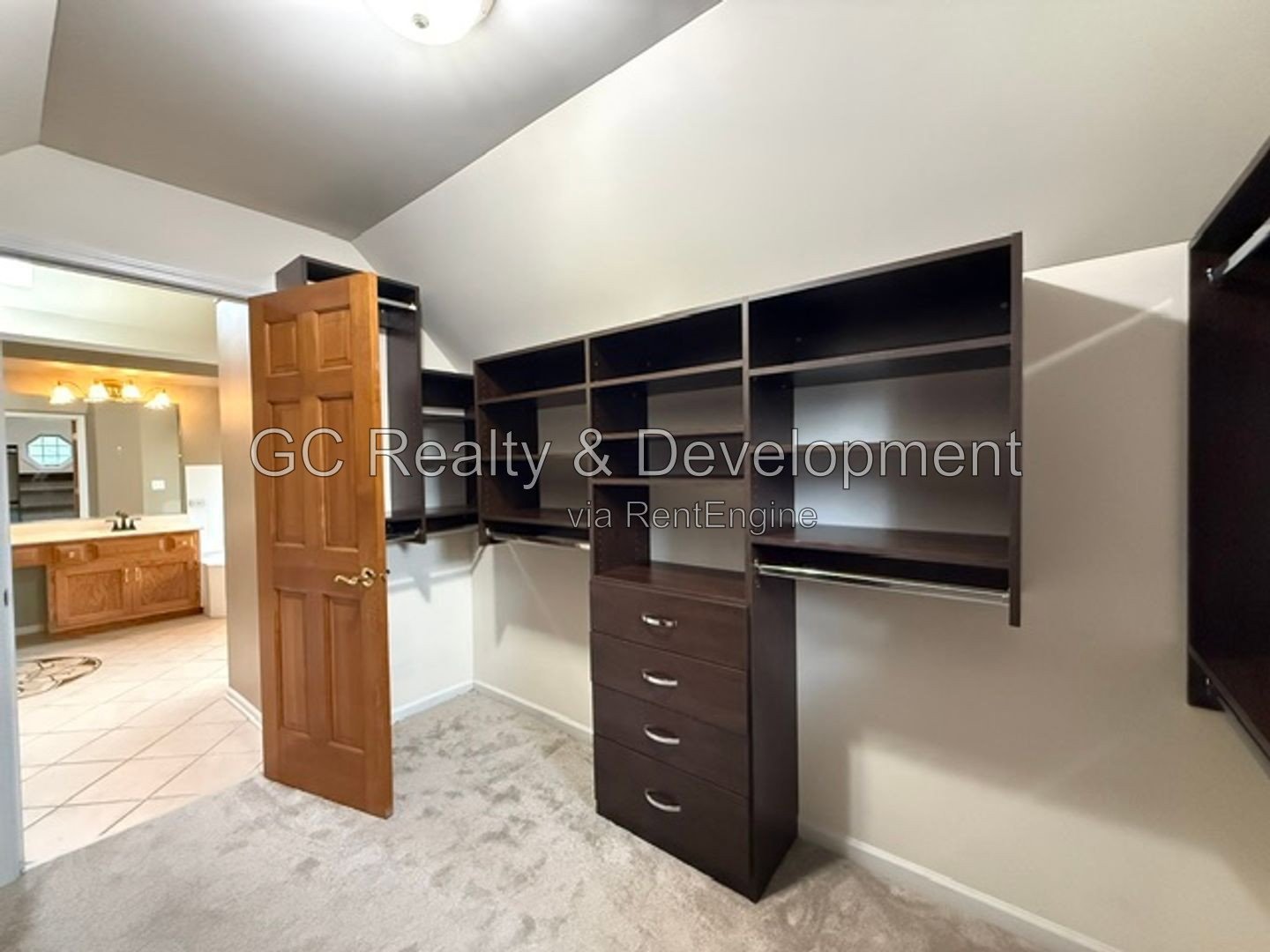 ***   COMING SOON 8/15/26!  / HARDWOOD FLOORS / CENTRAL AC / LAKE VIEWS / LARGE CLOSETS *** property image