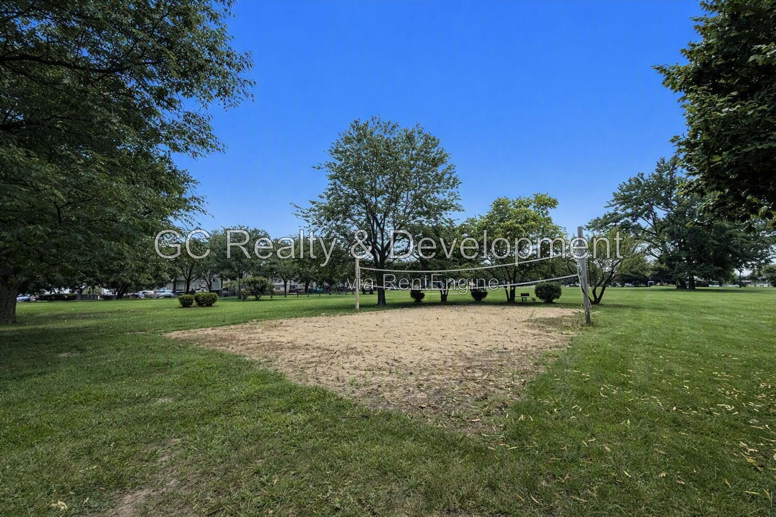 *** 3BR, 2BA / ATTACHED GARAGE / SS APPLIANCES / CENTRAL AIR / FINISHED BASEMENT *** property image
