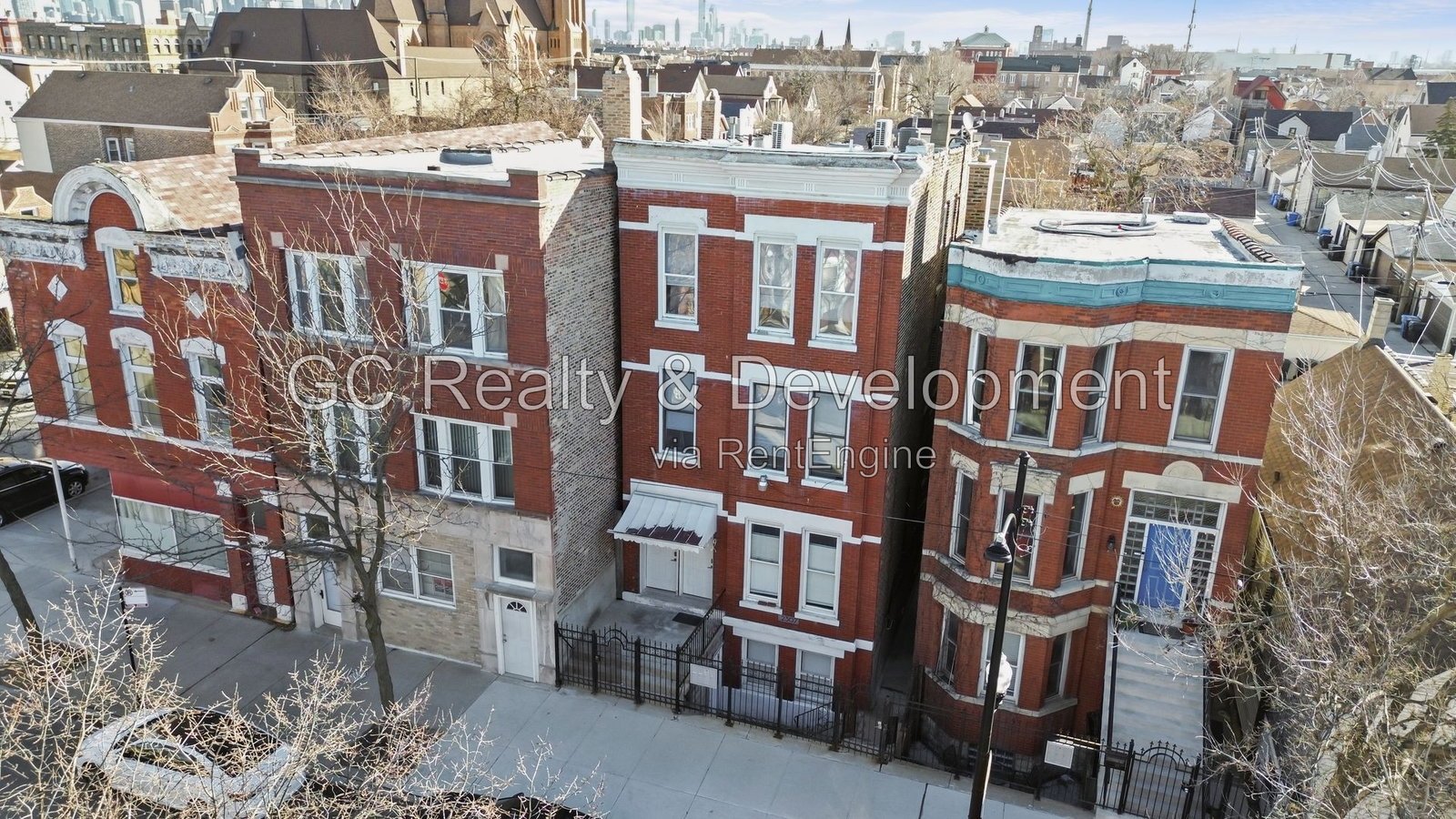 *** 2ND FULL MONTH FREE, LEASE BY 9/15! / 2BR, 1BA / RECENTLY UPDATED / TENANT PAYS GAS & ELECTRIC / IN-UNIT LAUNDRY / TRANSIT NEARBY *** property image