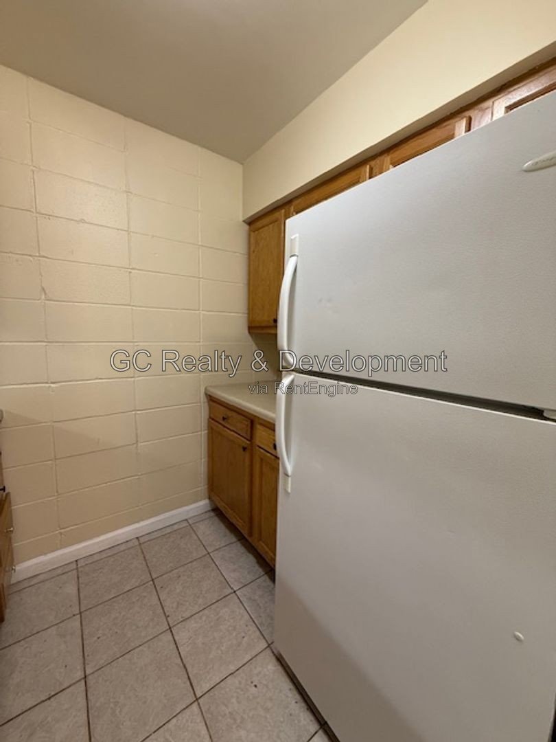 *** ​​​​​2BR-1BA / PET FRIENDLY / 2 PARKING SPOTS / PAY ELECTRIC ONLY *** property image