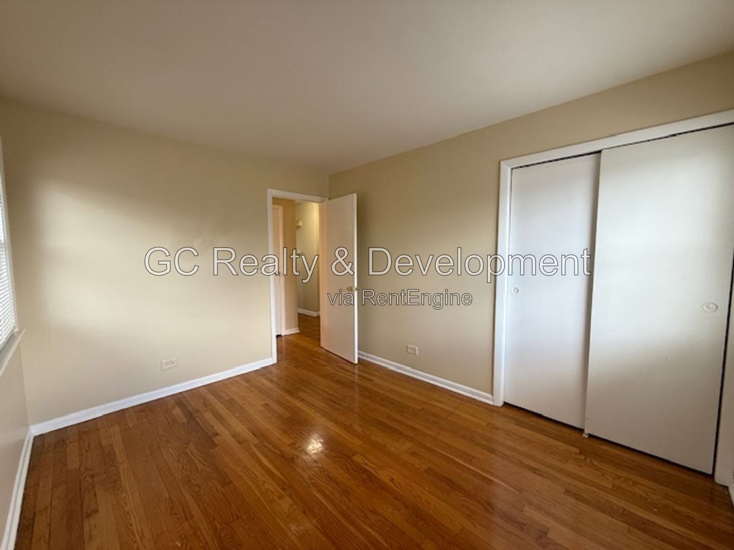 *** ​​​​​2BR-1BA / PET FRIENDLY / 2 PARKING SPOTS / PAY ELECTRIC ONLY *** property image