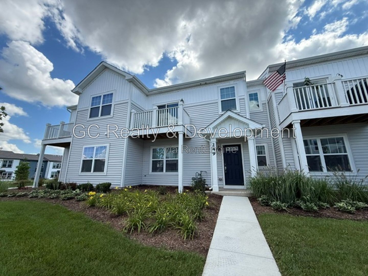 *** LEASE TODAY – SEPTEMBER FREE! / 3BR-3BA / SMALL PETS WELCOMED / IN-UNIT LAUNDRY / GARAGE *** property image