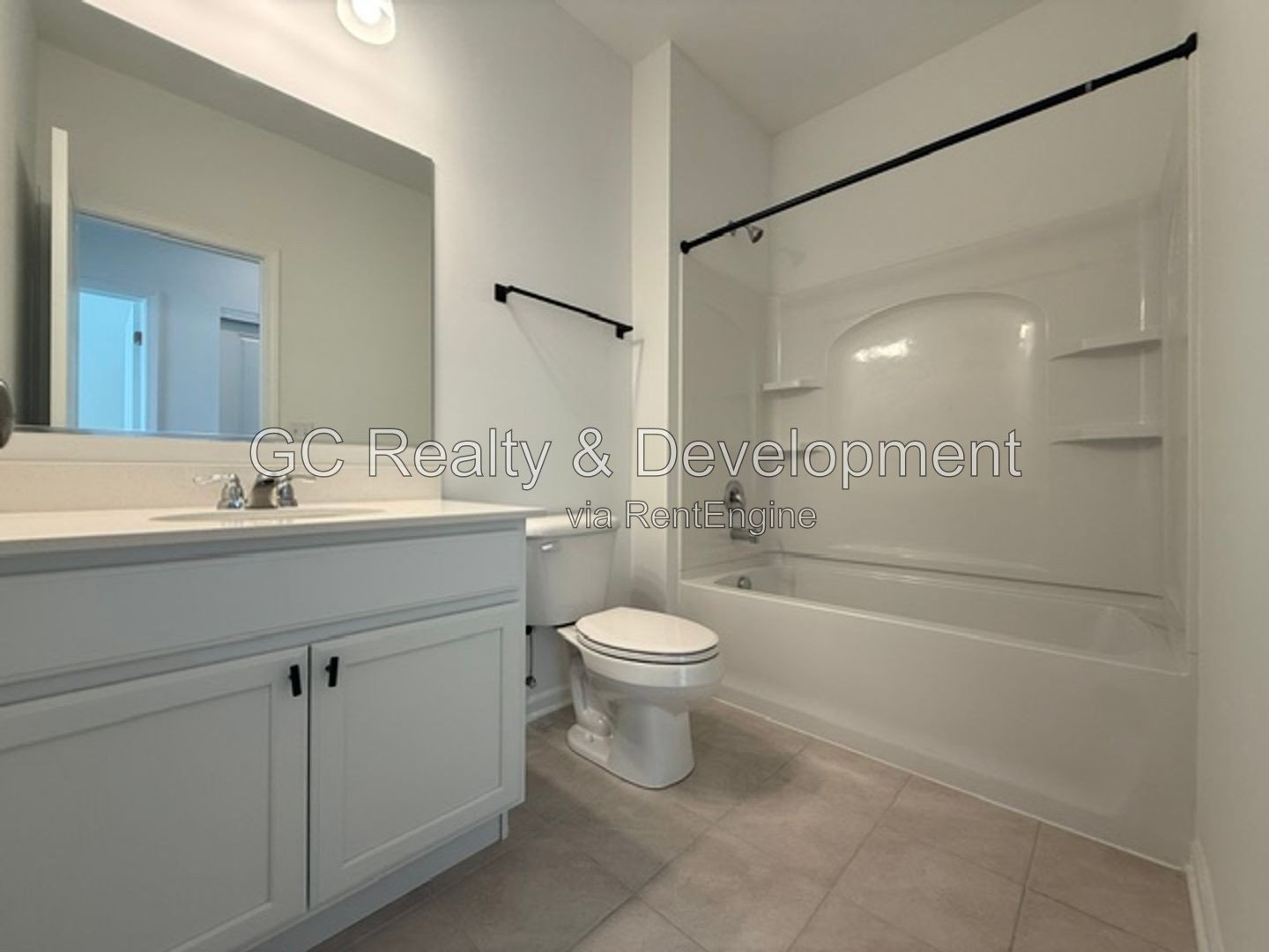 *** LEASE TODAY – SEPTEMBER FREE! / 3BR-3BA / SMALL PETS WELCOMED / IN-UNIT LAUNDRY / GARAGE *** property image