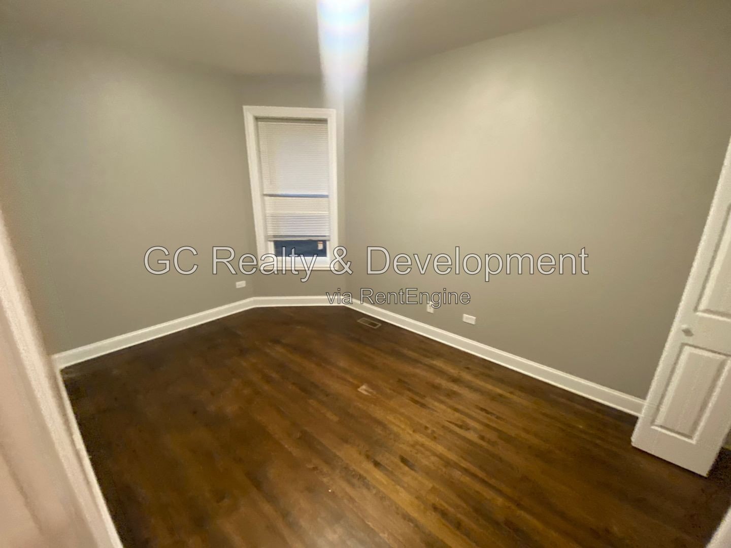*** LOGAN SQUARE / 4BR-2BR DUPLEX DOWN / SS APPLIANCES / CENTRAL AIR / IN-UNIT LAUNDRY / PET FRIENDLY / HARDWOOD FLOORS / FINISHED BASEMENT *** property image