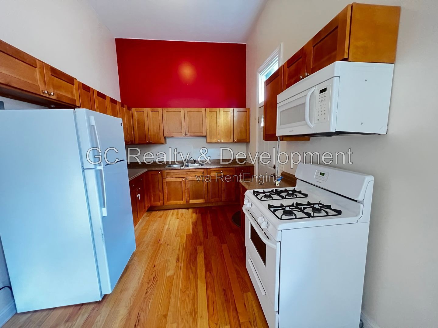 ** 4BR-2BA DUPLEX UP / PARKING SPACE INCL / KITCHEN APPL INCL / FREE LAUNDRY ON SITE / EASY COMMUTE ** property image