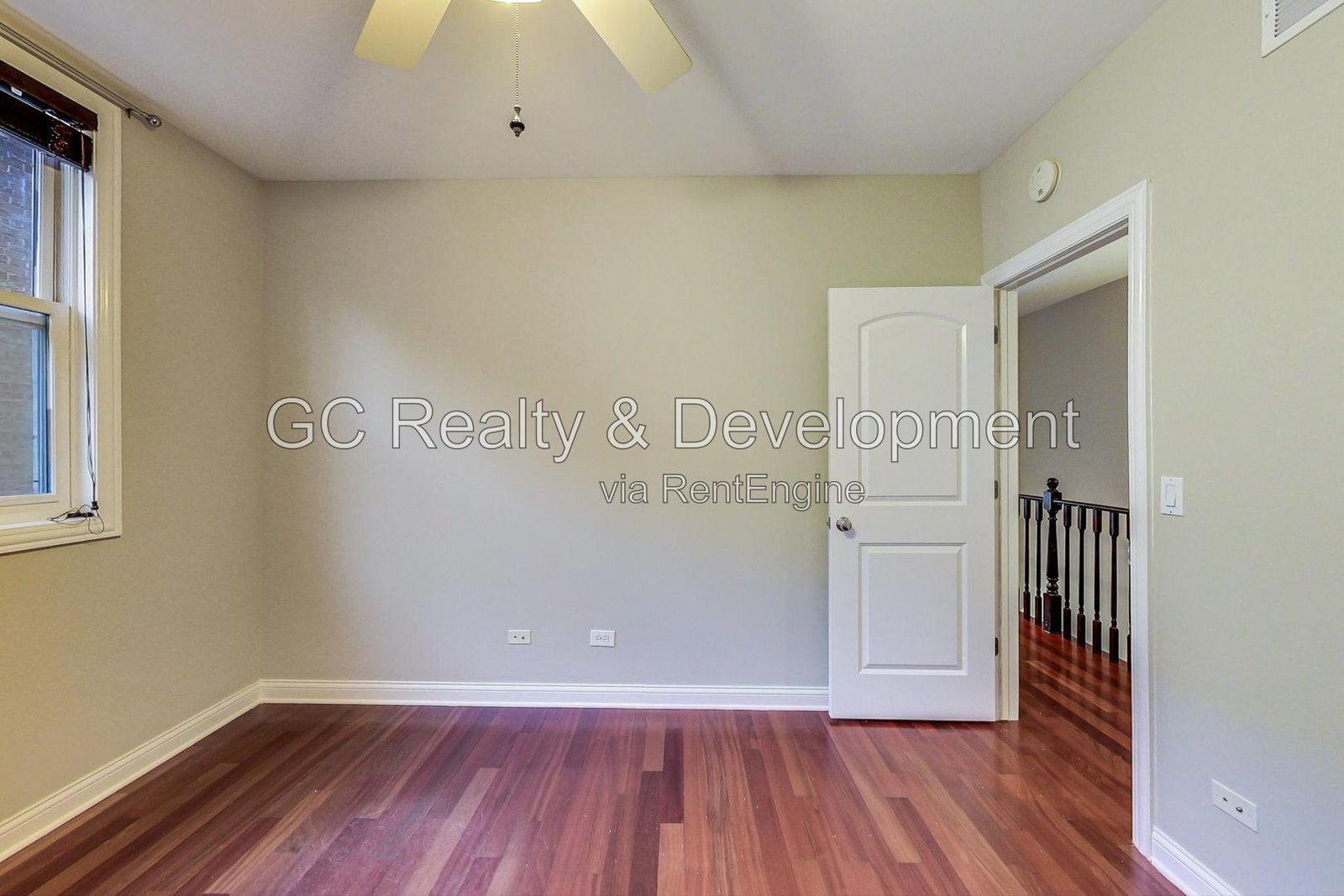 *** 3BR, 3BA / CENTRAL AIR / IN-UNIT LAUNDRY / WALK-IN CLOSETS / SS APPLIANCES / GARAGE / FINISHED BASEMENT / 2400 SF *** property image