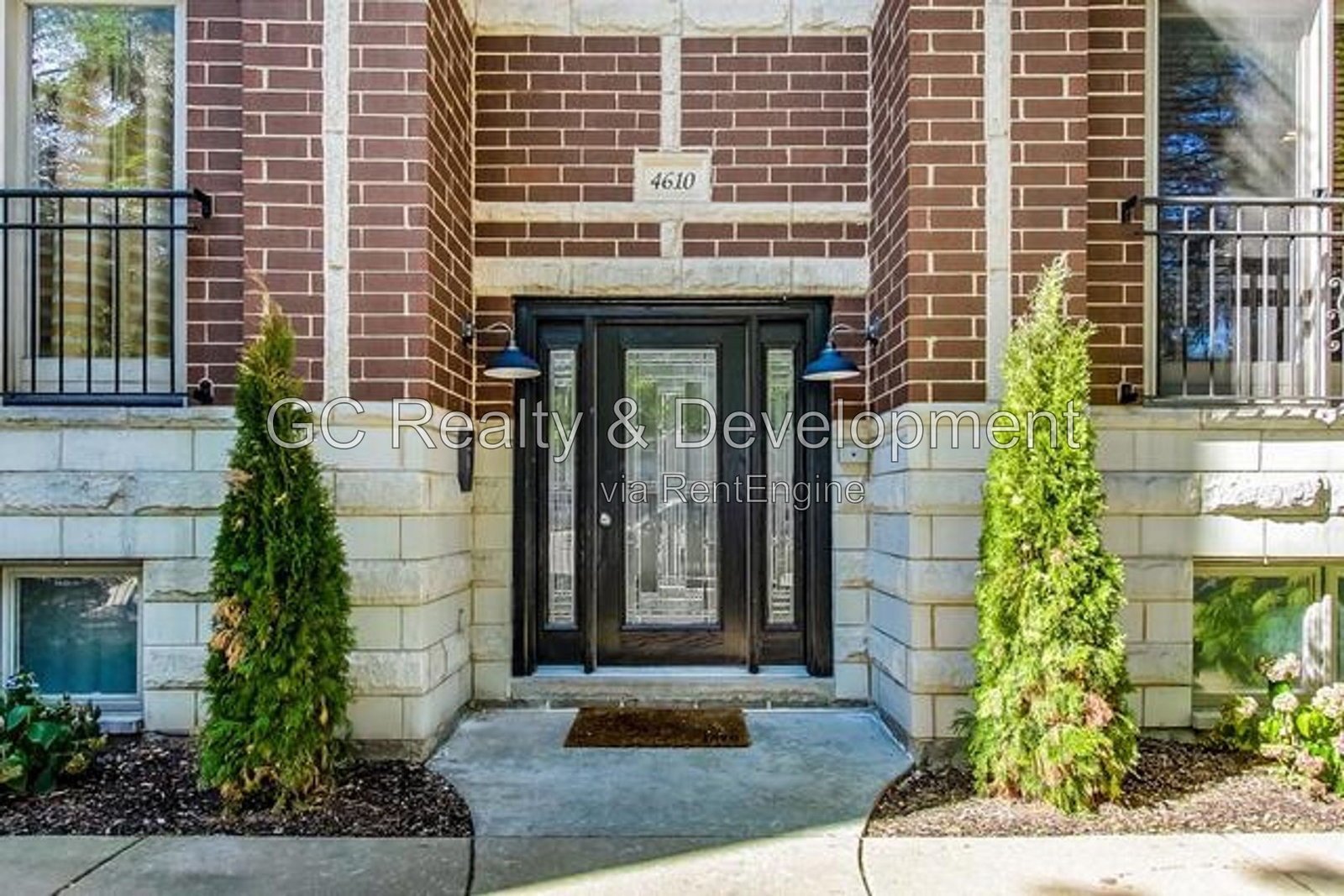 *** 3BR, 3BA / CENTRAL AIR / IN-UNIT LAUNDRY / WALK-IN CLOSETS / SS APPLIANCES / GARAGE / FINISHED BASEMENT / 2400 SF *** property image