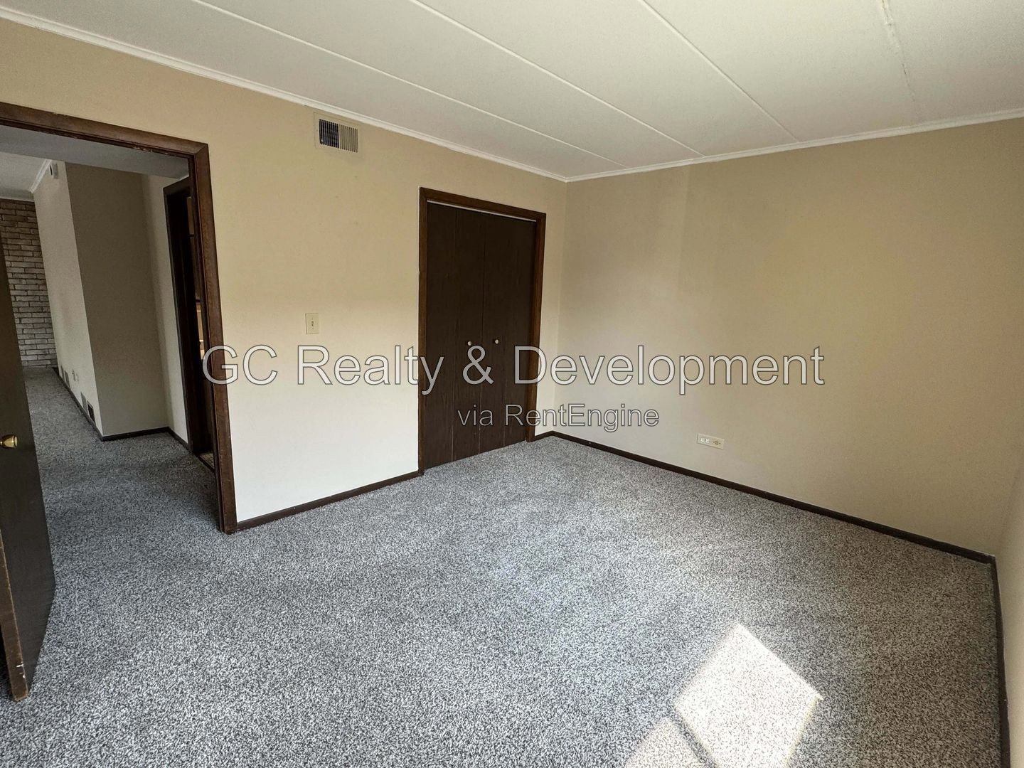 *** 2BR - 1BA / CENTRAL AIR / KITCHEN APPL INCL / ON-SITE LAUNDRY / 2 PARKING SPOTS *** property image