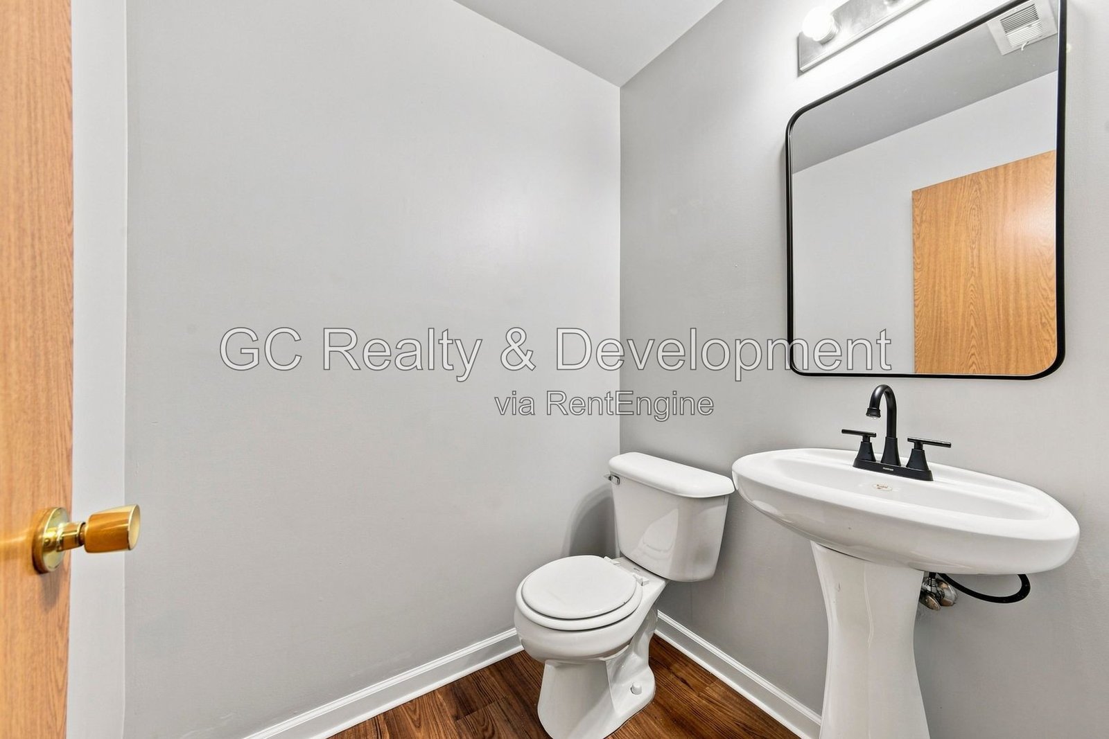 *** 3BR, 2.5BA / CENTRAL AIR / SS APPLIANCES / IN-UNIT LAUNDRY / ATTACHED GARAGE / PET FRIENDLY *** property image