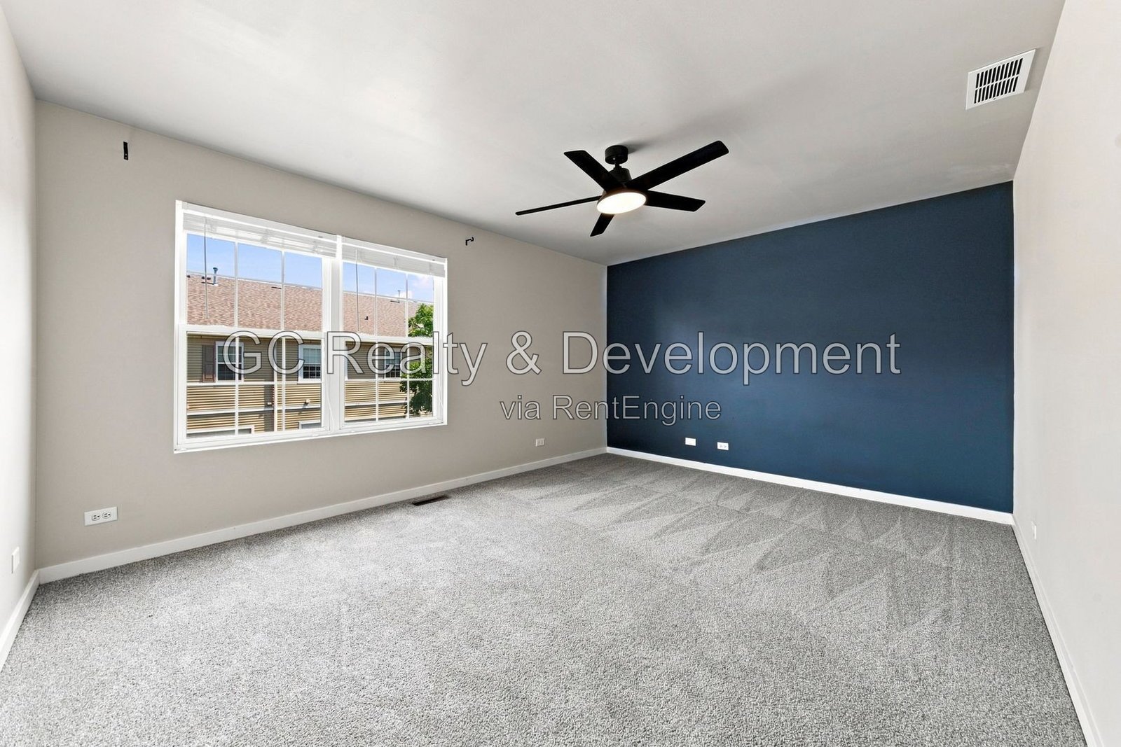 *** 3BR, 2.5BA / CENTRAL AIR / SS APPLIANCES / IN-UNIT LAUNDRY / ATTACHED GARAGE / PET FRIENDLY *** property image