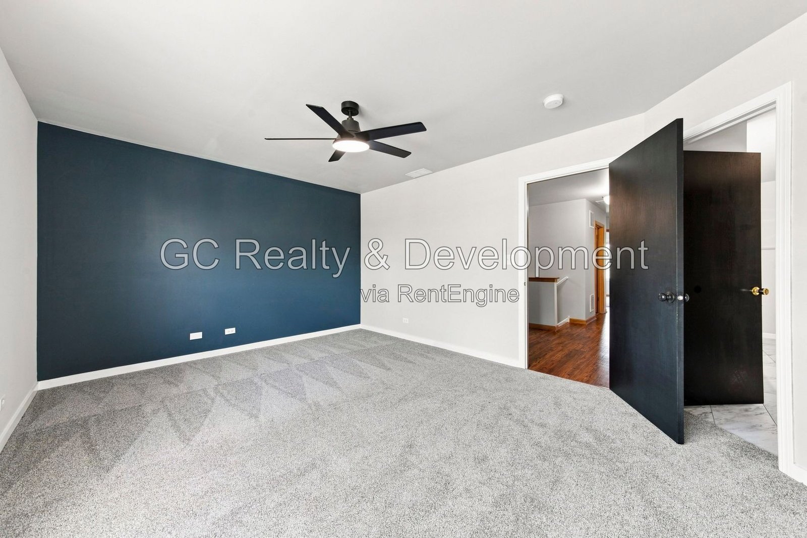 *** 3BR, 2.5BA / CENTRAL AIR / SS APPLIANCES / IN-UNIT LAUNDRY / ATTACHED GARAGE / PET FRIENDLY *** property image