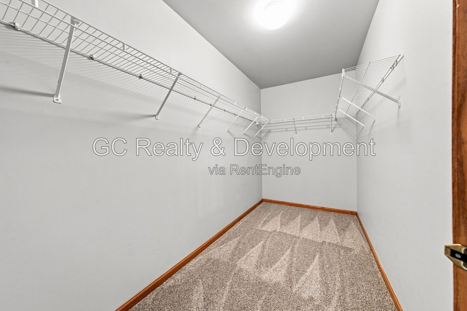*** 3BR, 2.5BA / CENTRAL AIR / SS APPLIANCES / IN-UNIT LAUNDRY / ATTACHED GARAGE / PET FRIENDLY *** property image