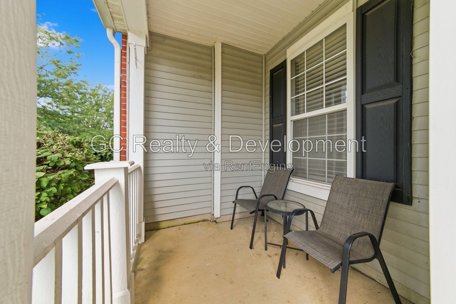 *** 3BR, 2.5BA / CENTRAL AIR / SS APPLIANCES / IN-UNIT LAUNDRY / ATTACHED GARAGE / PET FRIENDLY *** property image